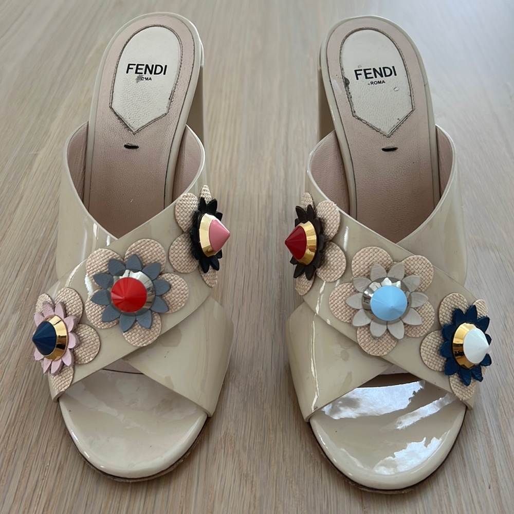 Fendi Beige Patent Leather Flower Studded Mule Size 39